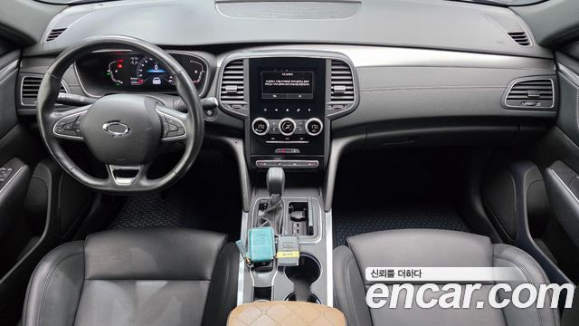 Renault Korea SM6 — interior