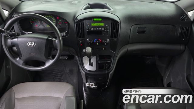 Hyundai Starex — interior