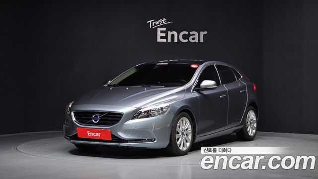 Volvo V40 — exterior