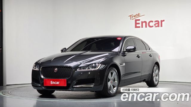Jaguar XF — exterior