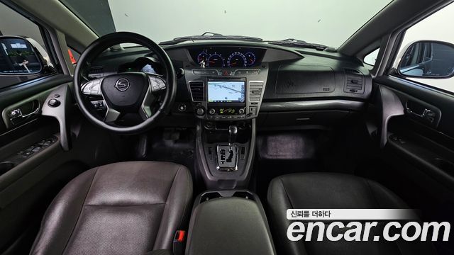 KG Mobility Korando — interior