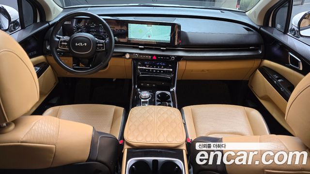 Kia Carnival — interior