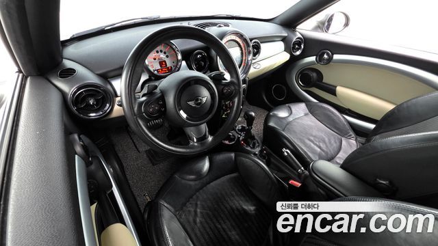 MINI Coupe — interior