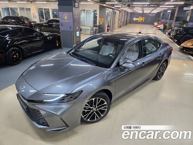 Toyota Camry — exterior