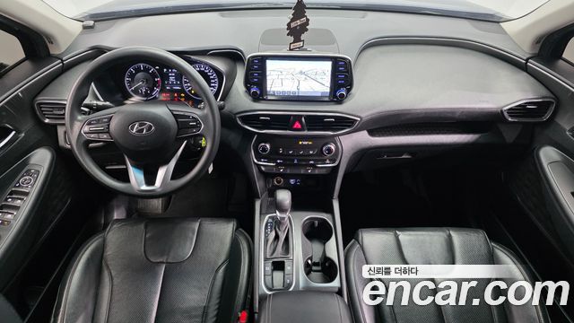 Hyundai Santa Fe — interior