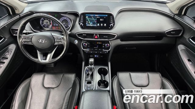 Hyundai Santa Fe — interior