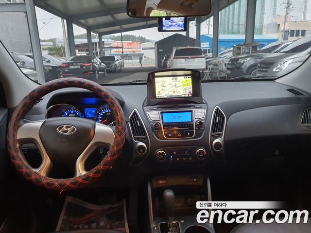 Hyundai Tucson — interior
