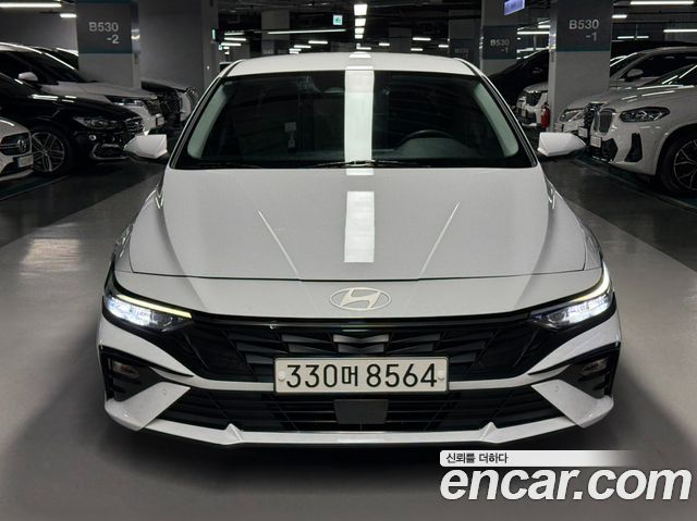 Hyundai Avante — exterior