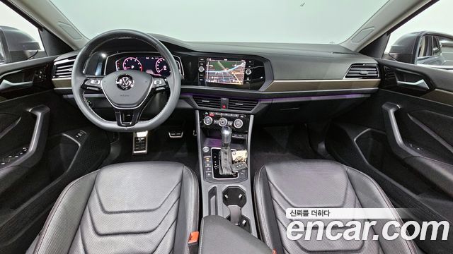 Volkswagen Jetta — interior