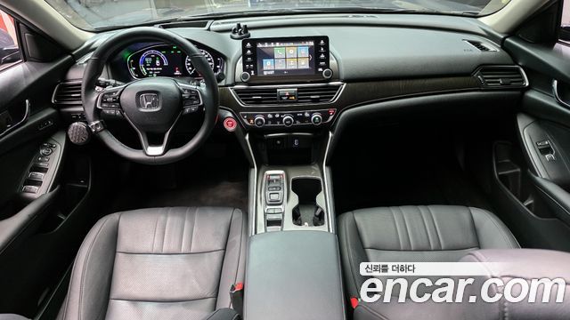 Honda Accord — interior