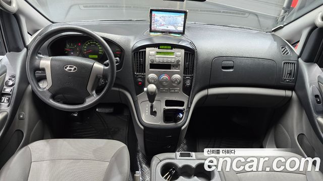 Hyundai Starex — interior