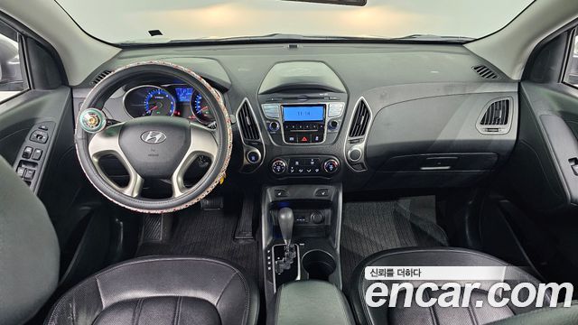 Hyundai Tucson — interior