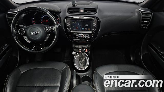 Kia Soul — interior