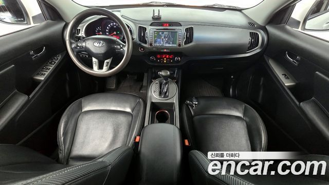 Kia Sportage — interior