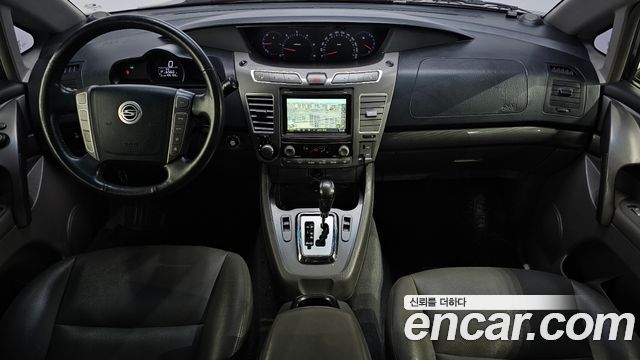 KG Mobility Korando — interior