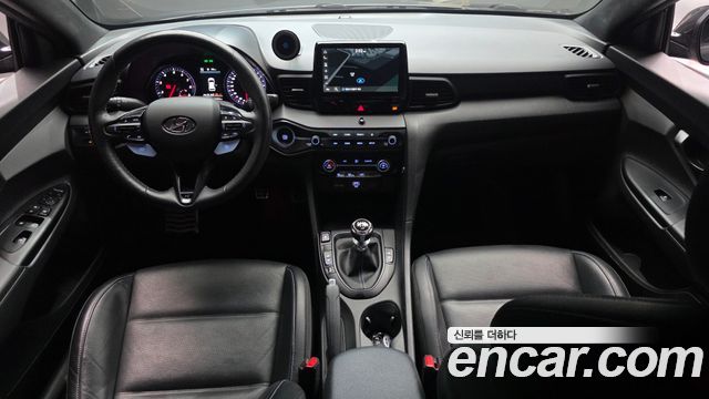 Hyundai Veloster — interior