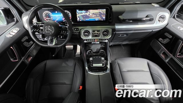 Mercedes-Benz G-Class — interior