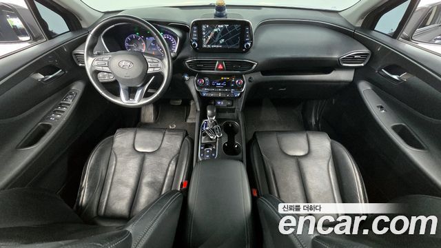 Hyundai Santa Fe — interior