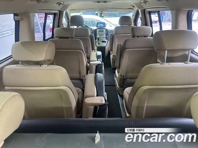 Hyundai Starex — interior