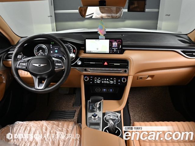 Genesis G70 — interior