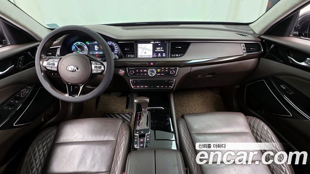 Kia K7 — interior