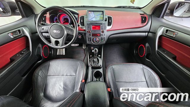 Kia Forte — interior
