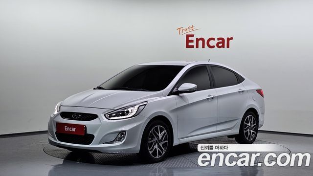 Hyundai Accent — exterior