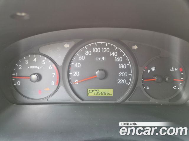 Hyundai Starex — interior