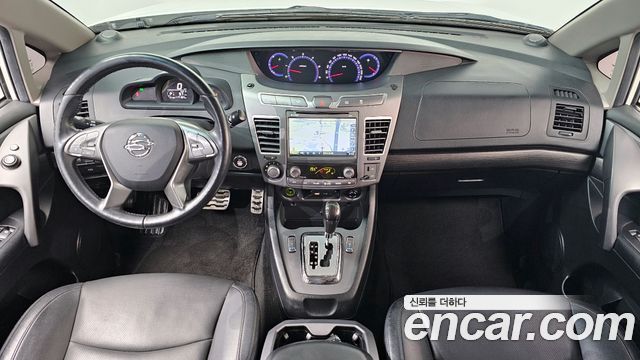 KG Mobility Korando — interior