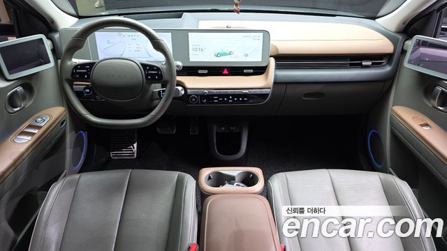 Hyundai IONIQ 5 — interior