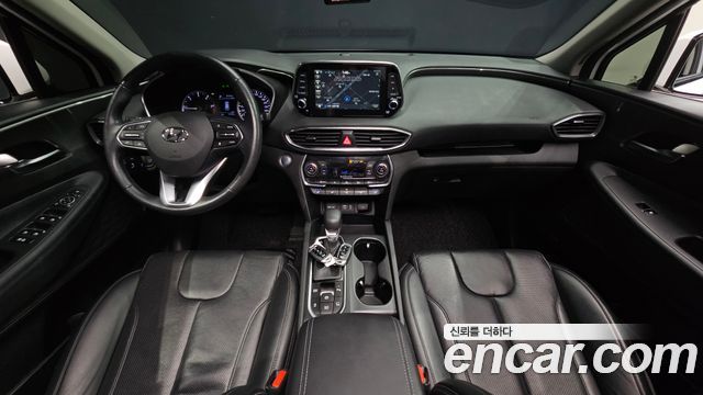 Hyundai Santa Fe — interior