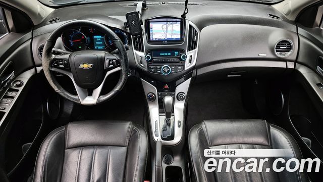 Chevrolet Korea Cruze — interior