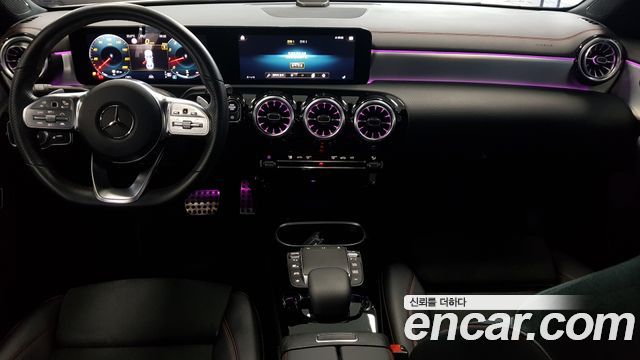 Mercedes-Benz CLA-Class — interior