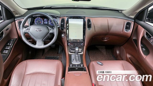 Infiniti QX50 — interior