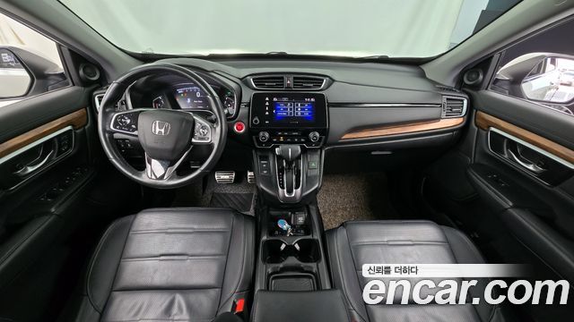 Honda CR-V — interior