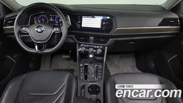 Volkswagen Jetta — interior
