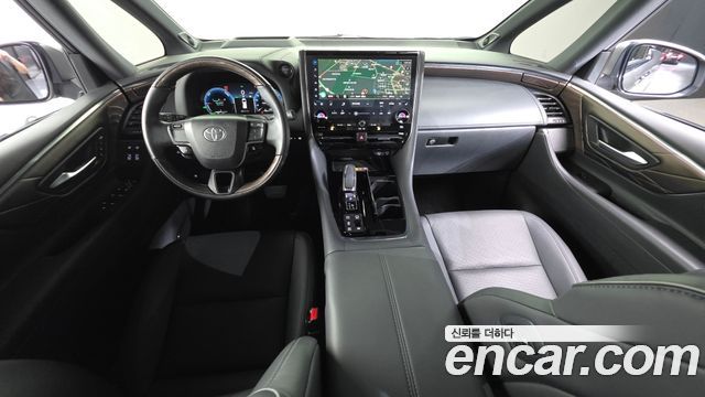 Toyota Alphard — interior