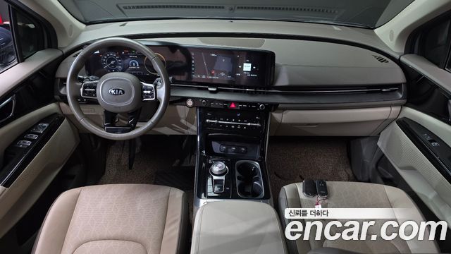 Kia Carnival — interior