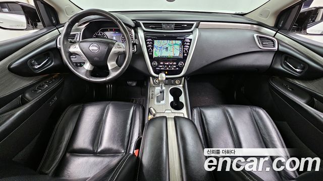 Nissan Murano — interior