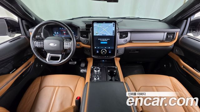 Ford Expedition — interior