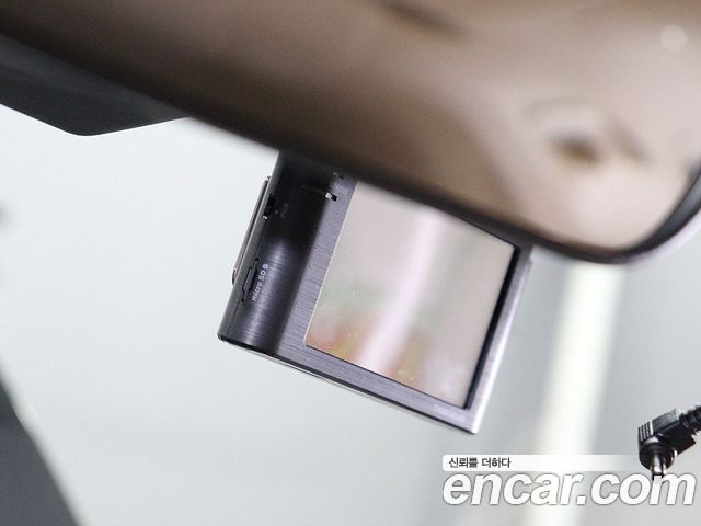 Kia Carnival — interior