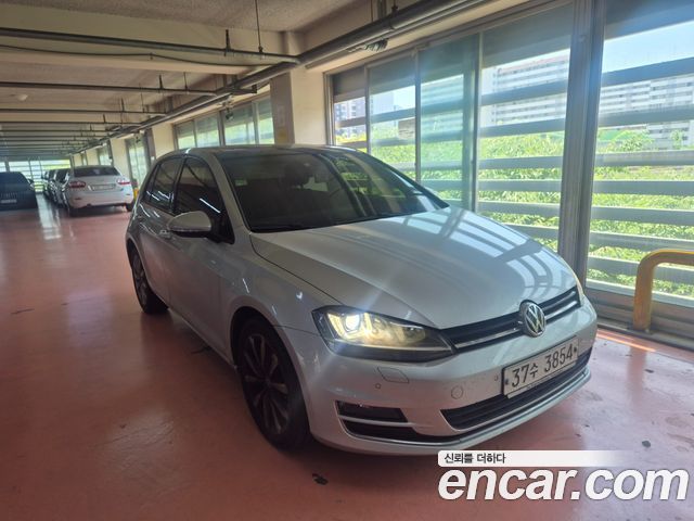 Volkswagen Golf — exterior