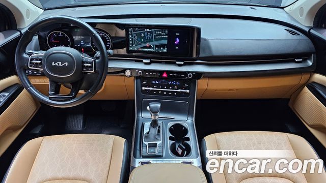 Kia Carnival — interior