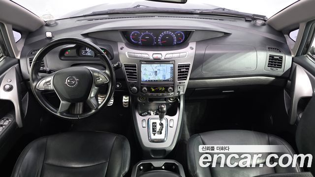 KG Mobility Korando — interior