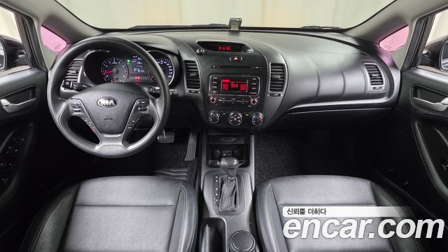 Kia K3 — interior
