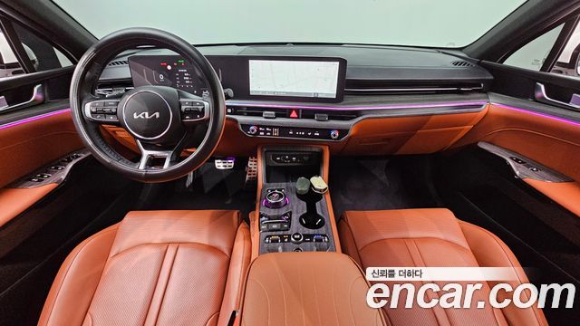 Kia K5 — interior