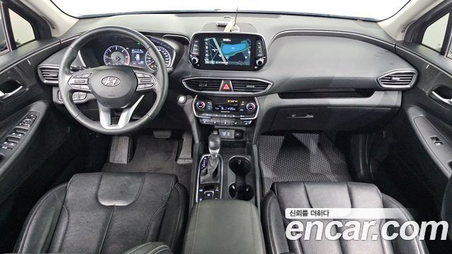 Hyundai Santa Fe — interior