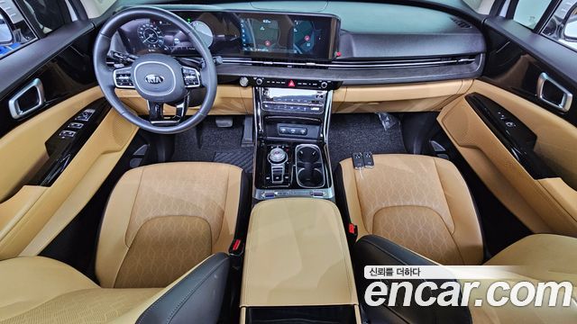 Kia Carnival — interior