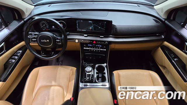 Kia Carnival — interior