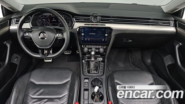 Volkswagen Arteon — interior
